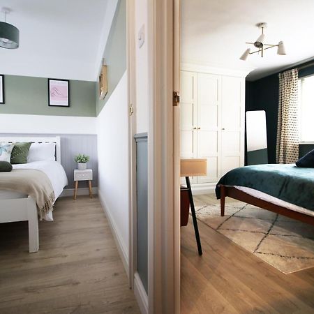 Stylish Home In Bath With Driveway Parking, 10Min From City المظهر الخارجي الصورة