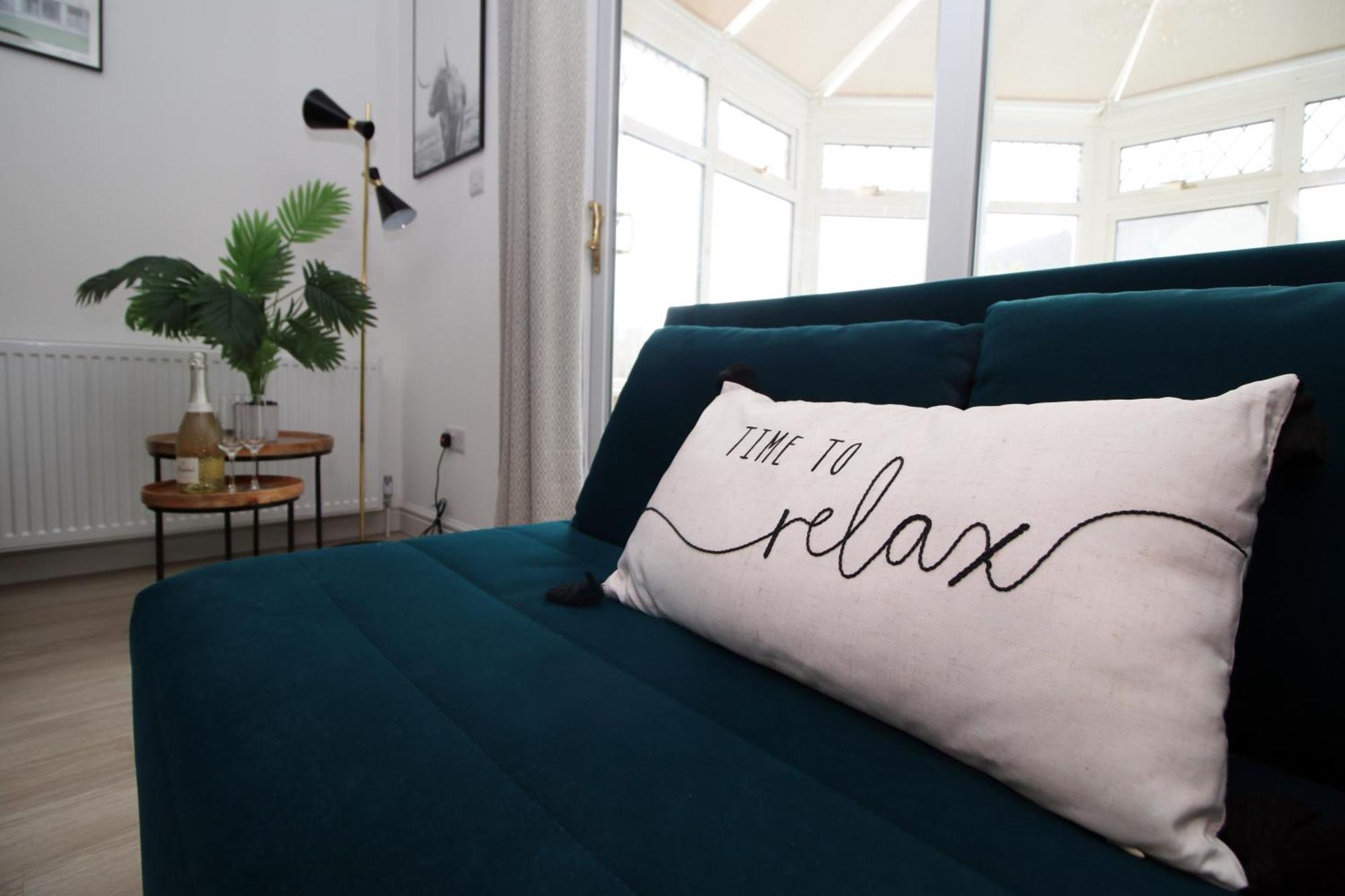 Stylish Home In Bath With Driveway Parking, 10Min From City المظهر الخارجي الصورة