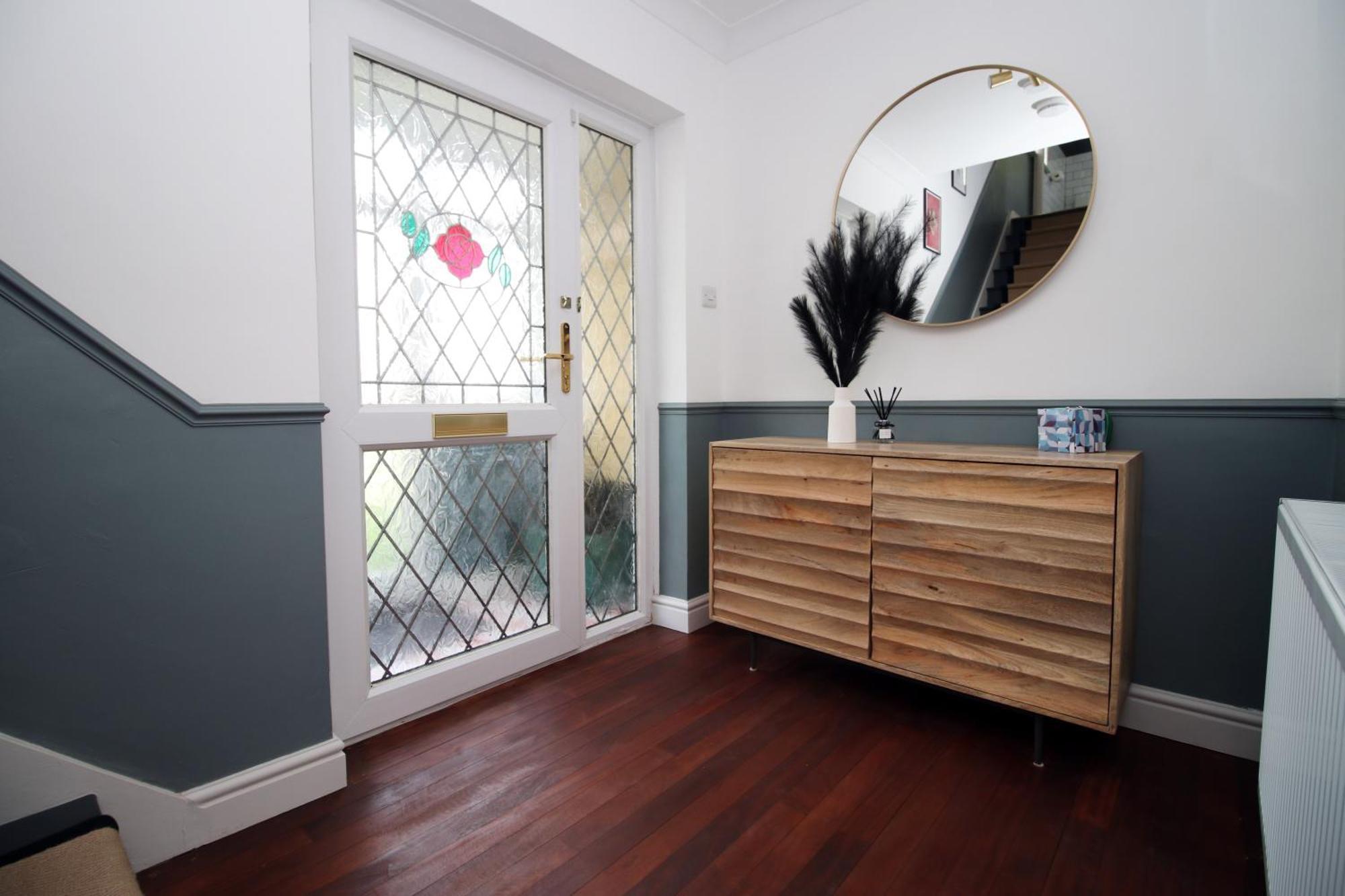 Stylish Home In Bath With Driveway Parking, 10Min From City المظهر الخارجي الصورة