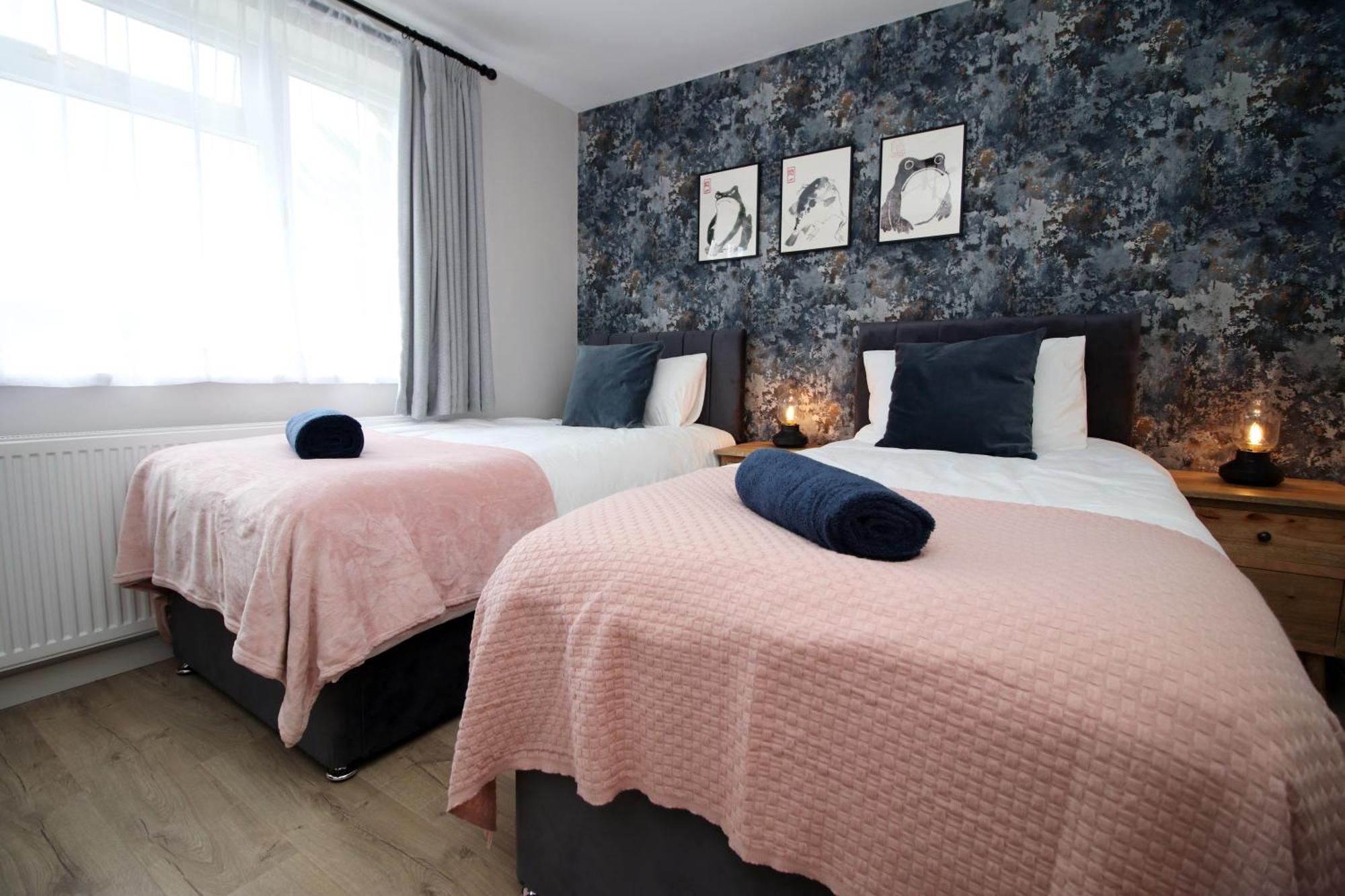 Stylish Home In Bath With Driveway Parking, 10Min From City المظهر الخارجي الصورة