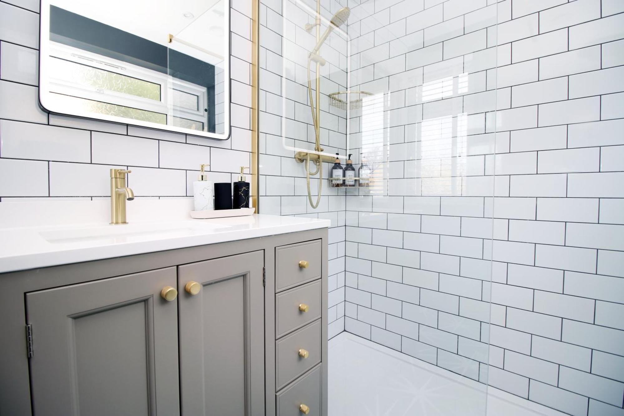Stylish Home In Bath With Driveway Parking, 10Min From City المظهر الخارجي الصورة