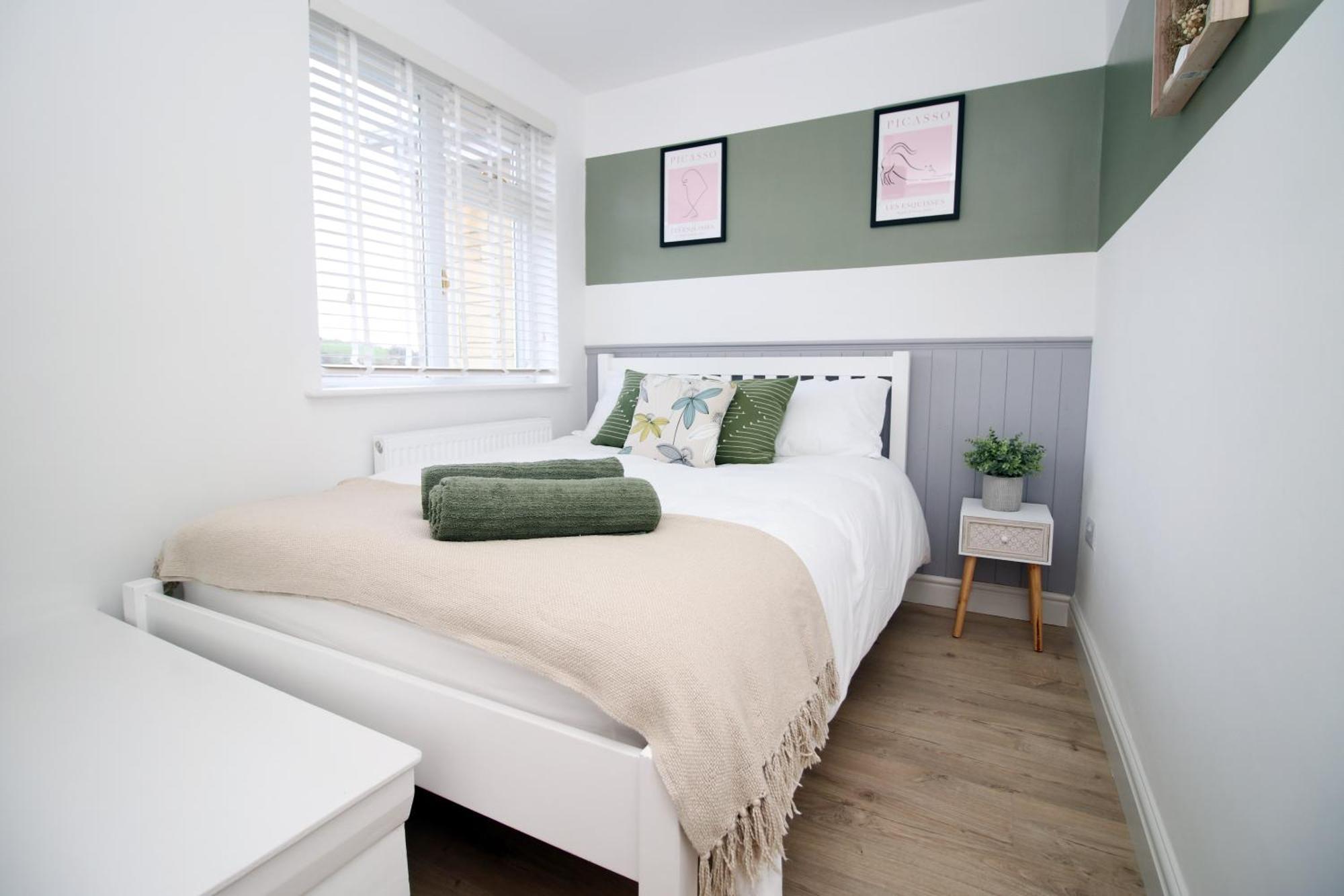 Stylish Home In Bath With Driveway Parking, 10Min From City المظهر الخارجي الصورة