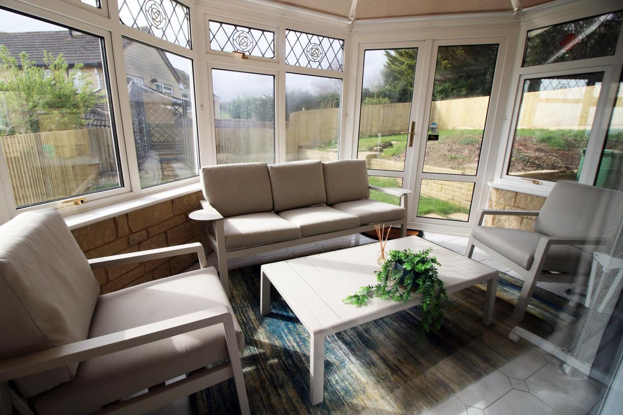 Stylish Home In Bath With Driveway Parking, 10Min From City المظهر الخارجي الصورة