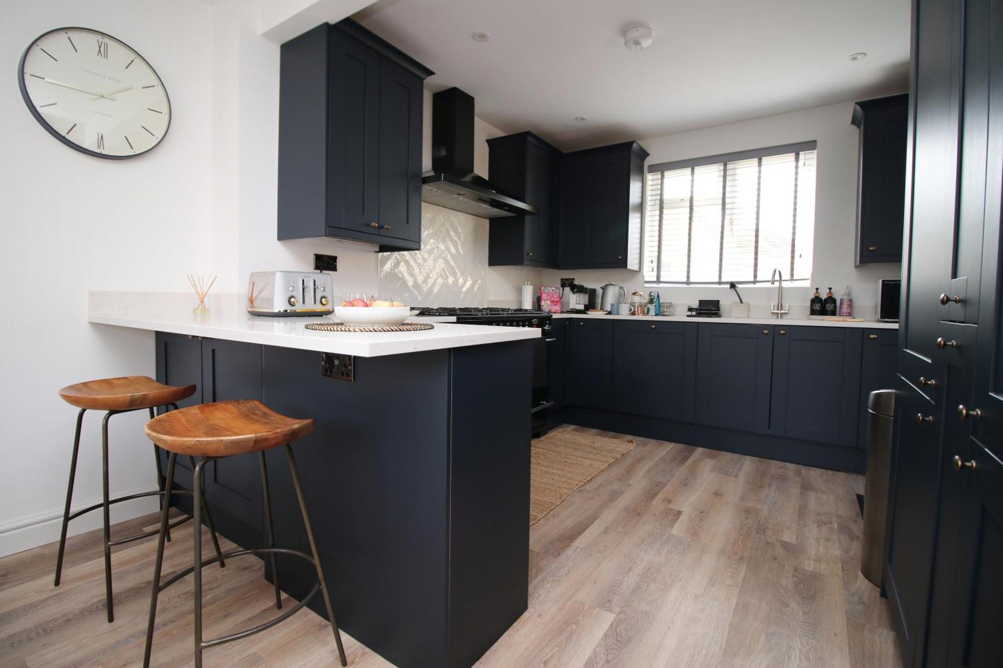 Stylish Home In Bath With Driveway Parking, 10Min From City المظهر الخارجي الصورة