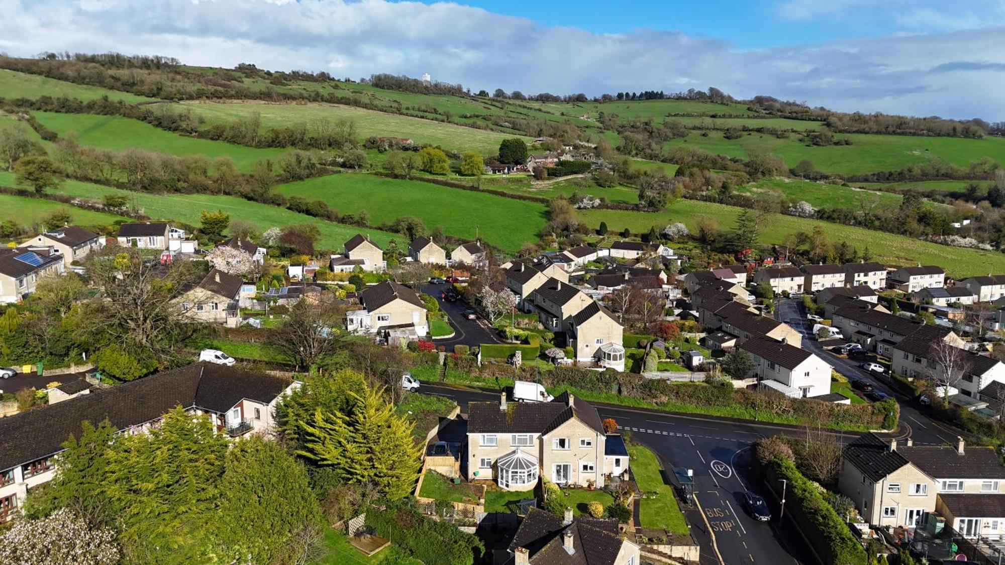 Stylish Home In Bath With Driveway Parking, 10Min From City المظهر الخارجي الصورة